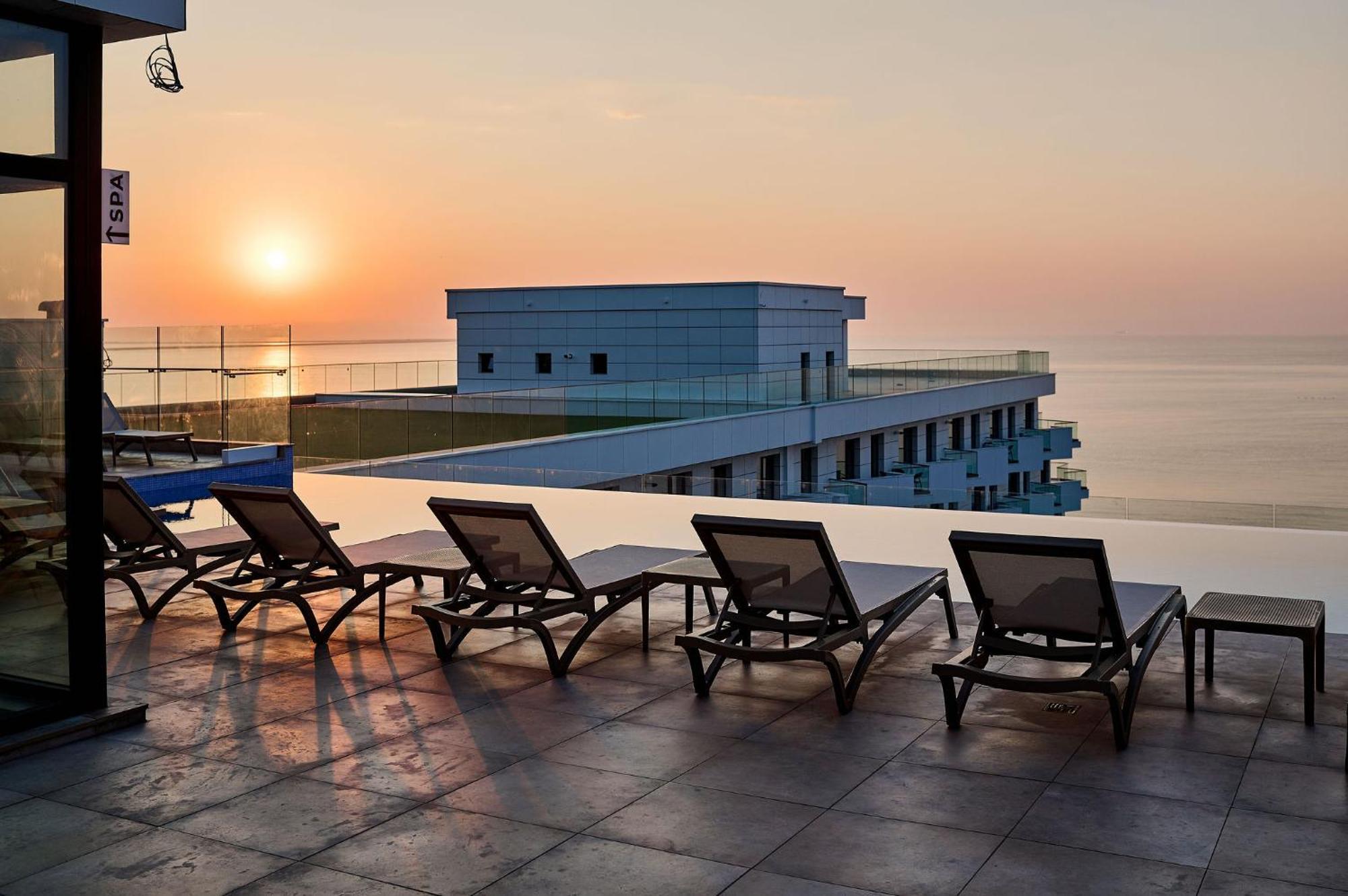Seaview Luxury Studio In Infinity Beach Resort Mamaia Exterior foto